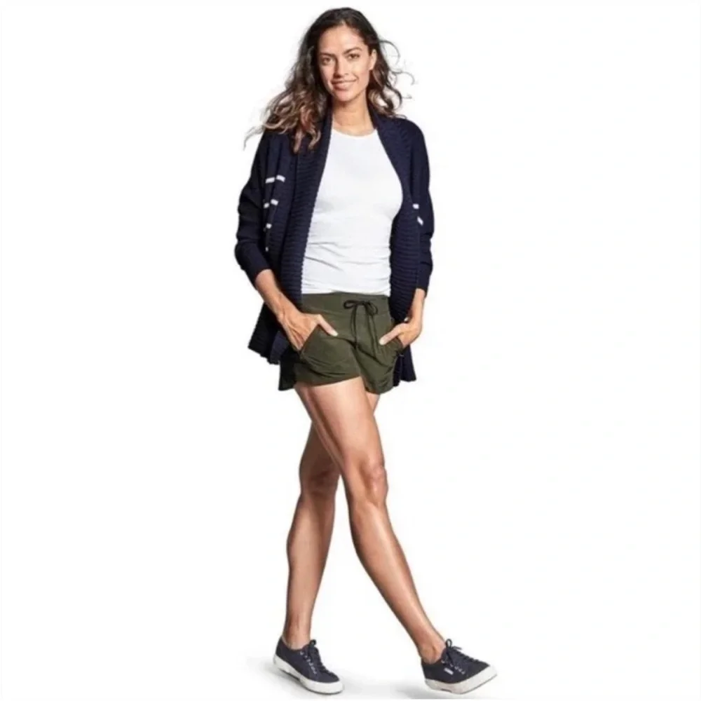 Athleta peaceful wrap